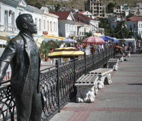 Памятник Куприну